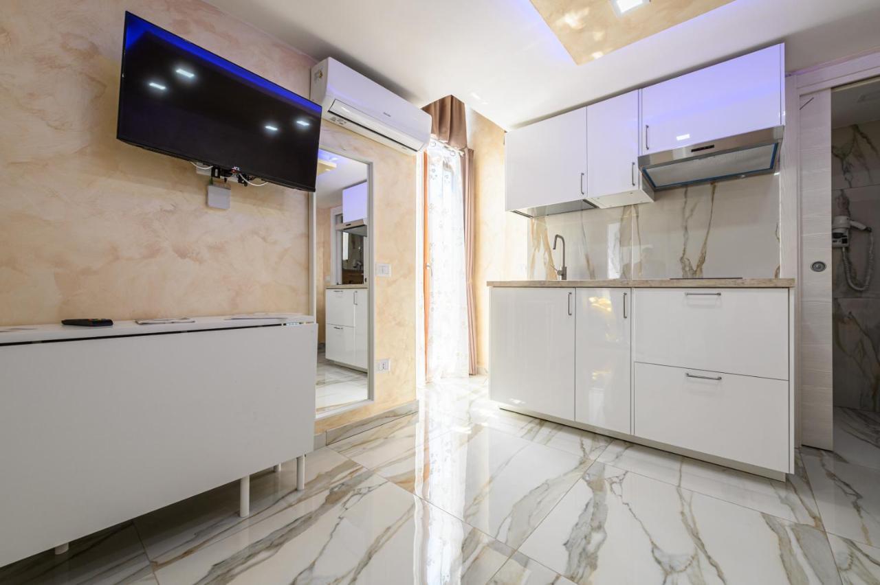 La Magnifica Napoli Apartments Gold House Exterior foto